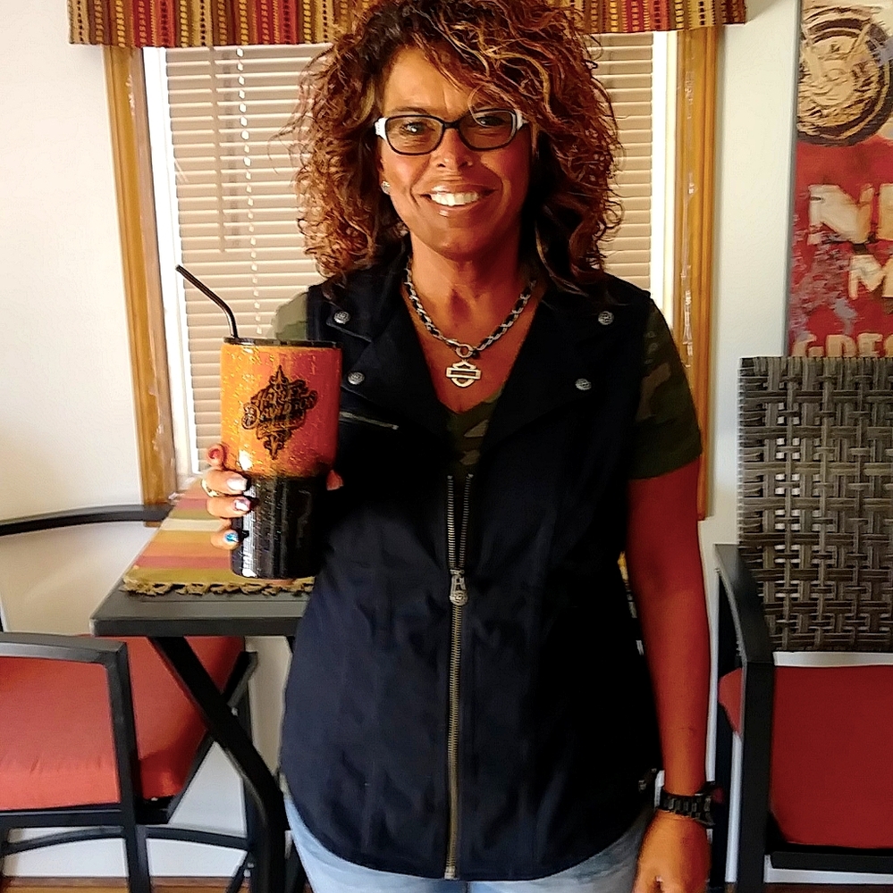 Meet your Posher, Linda